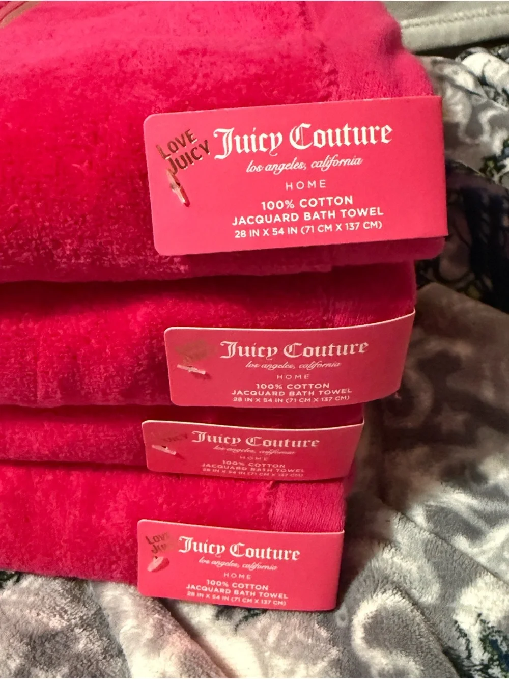 Juicy Couture Hot Pink Bath Towels & Hand Towels – New with Tags